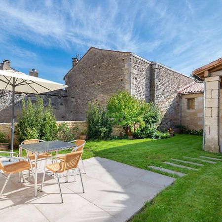 Reves D'Autise Bed & Breakfast Nieul-sur-l'Autise Exterior photo